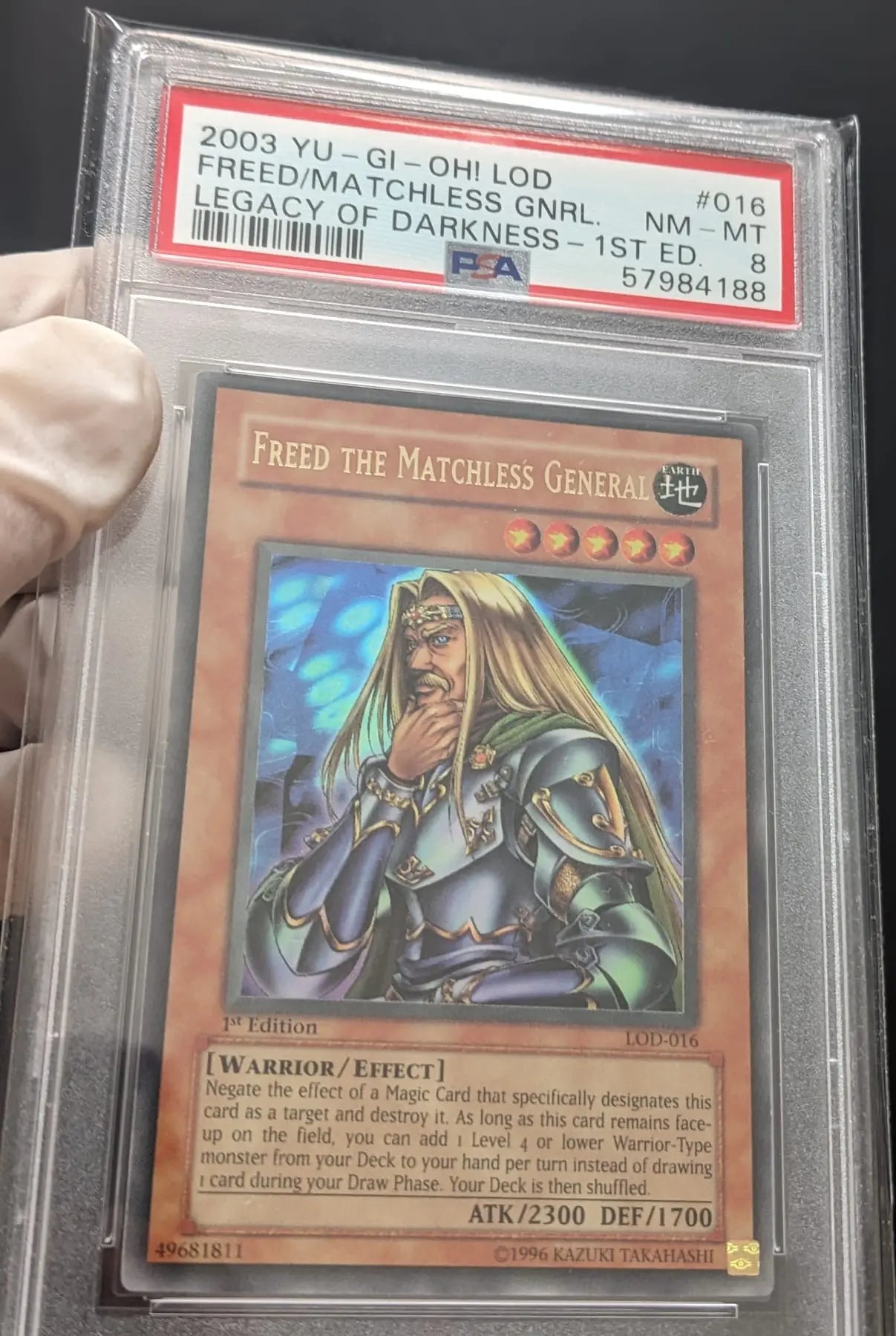 PSA 8 Freed, der Unvergleichliche General The Matchless LOD-016 2003 Yu-Gi-Oh English - Image #1